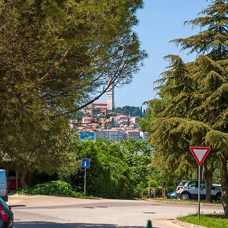 Nyaraló Little House - Just Few Steps From The City Center *