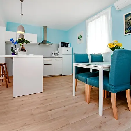 Nyaraló Little House - Just Few Steps From The City Center Rovinj
