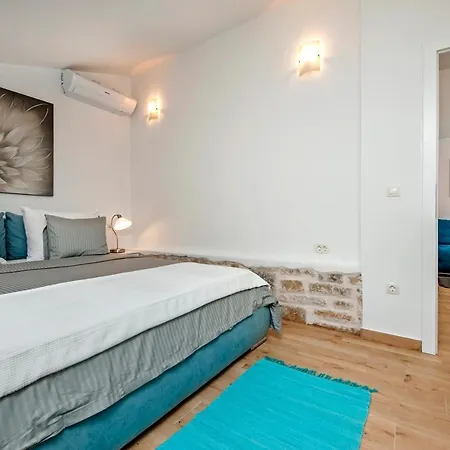 Little House - Just Few Steps From The City Center *